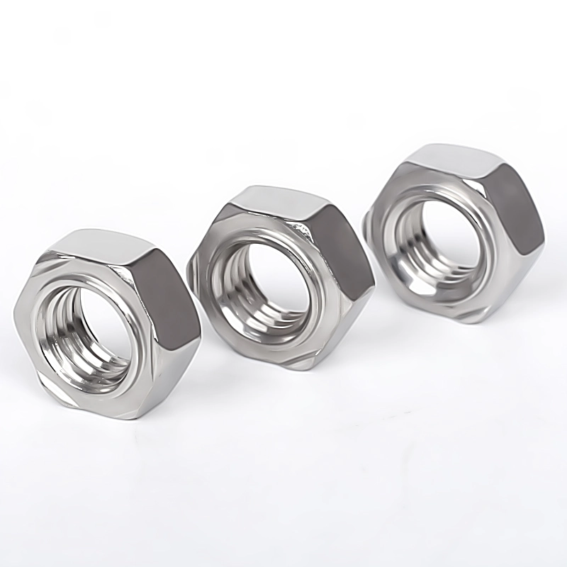 Écrou à souder hexagonal DIN929